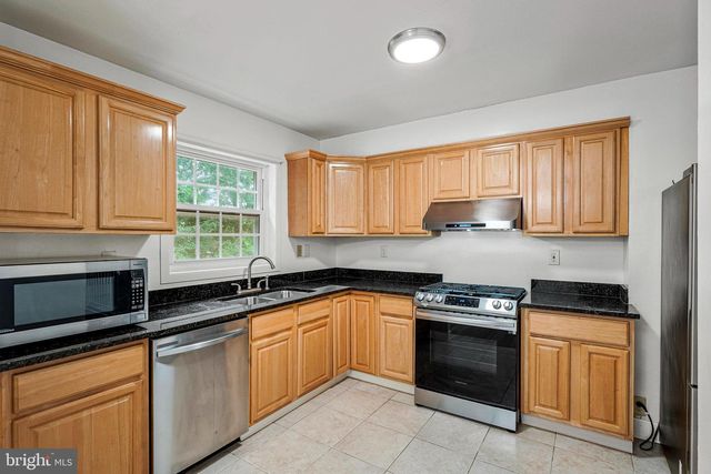 14707 BENTLEY SQ, Centreville, VA 20120
