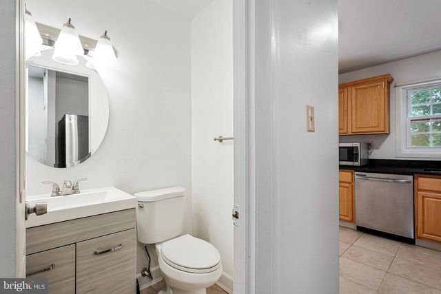 14707 BENTLEY SQ, Centreville, VA 20120