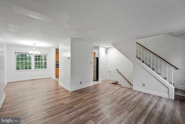 14707 BENTLEY SQ, Centreville, VA 20120