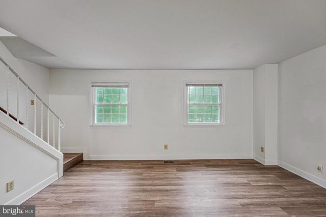 14707 BENTLEY SQ, Centreville, VA 20120