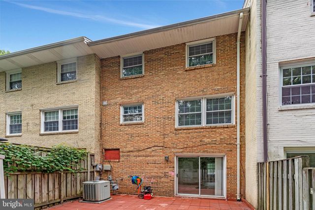 14707 BENTLEY SQ, Centreville, VA 20120