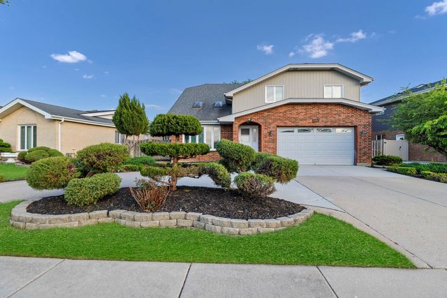 1441 W AUTUMN Trail, Addison, IL 60101