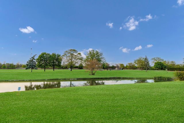 1441 W AUTUMN Trail, Addison, IL 60101