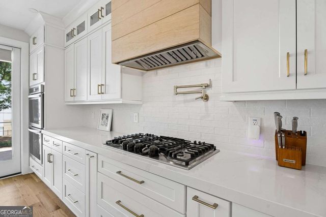 1008 Herndon Street NW, Atlanta, GA 30318
