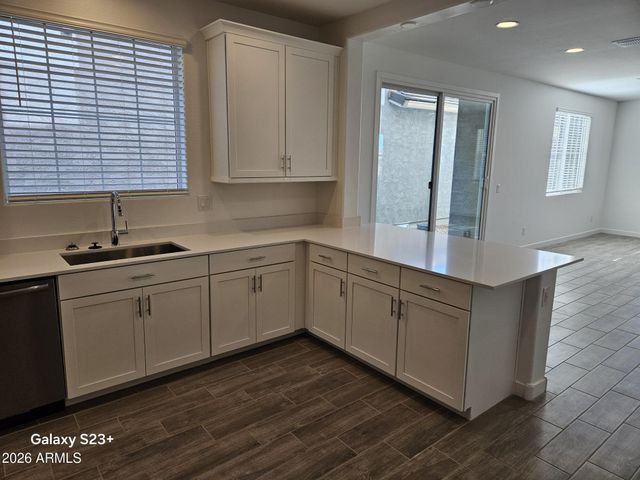 8254 E PRAIRIE Avenue, Mesa, AZ 85212