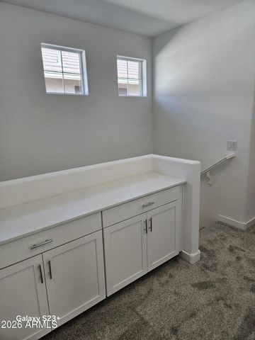 8254 E PRAIRIE Avenue, Mesa, AZ 85212