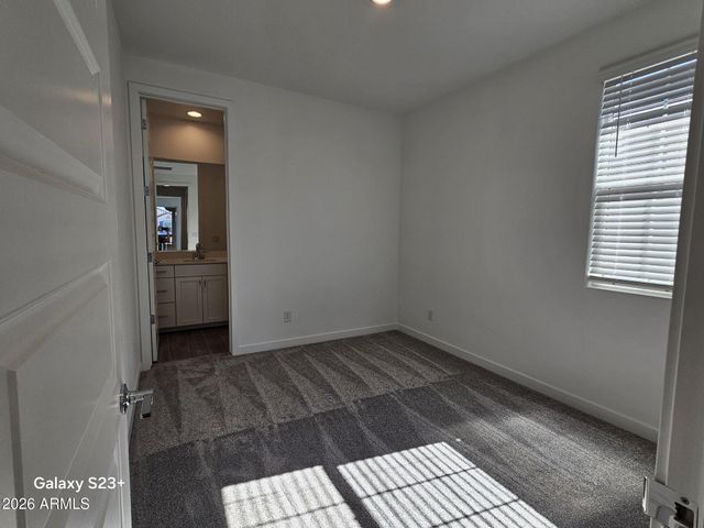 8254 E PRAIRIE Avenue, Mesa, AZ 85212