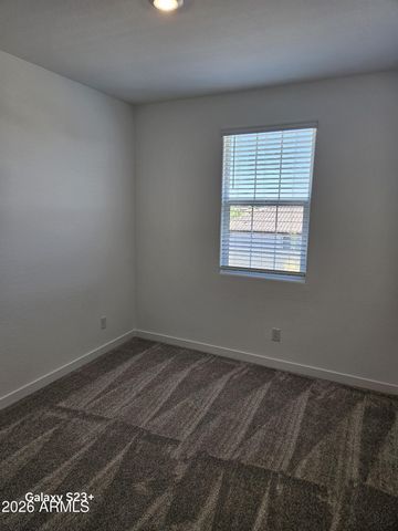 8254 E PRAIRIE Avenue, Mesa, AZ 85212