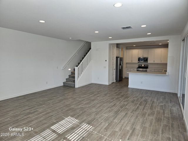 8254 E PRAIRIE Avenue, Mesa, AZ 85212