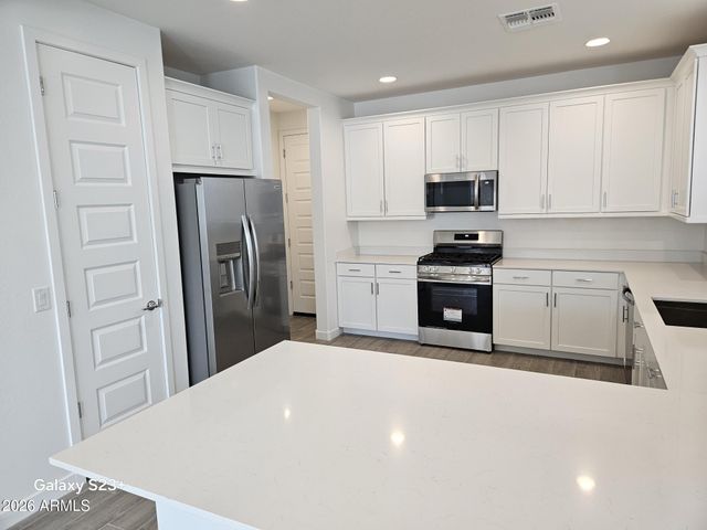 8254 E PRAIRIE Avenue, Mesa, AZ 85212