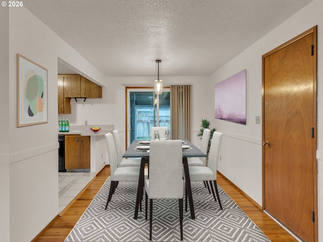 1749 THOMPSON Rd, Woodburn, OR 97071