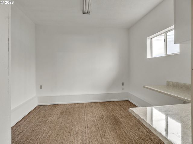 1749 THOMPSON Rd, Woodburn, OR 97071