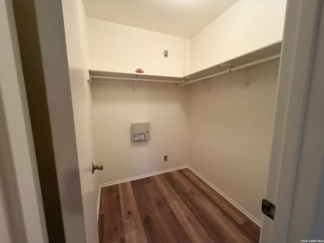 7643 Chatsworth, San Antonio, TX 78250