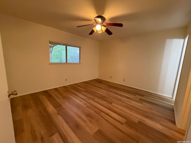 7643 Chatsworth, San Antonio, TX 78250