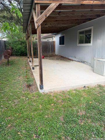 7643 Chatsworth, San Antonio, TX 78250