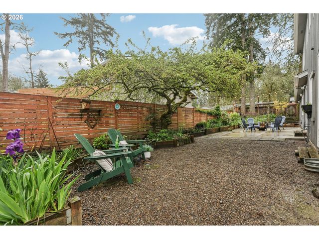 7670 Sw DANIELLE Ave, Beaverton, OR 97008