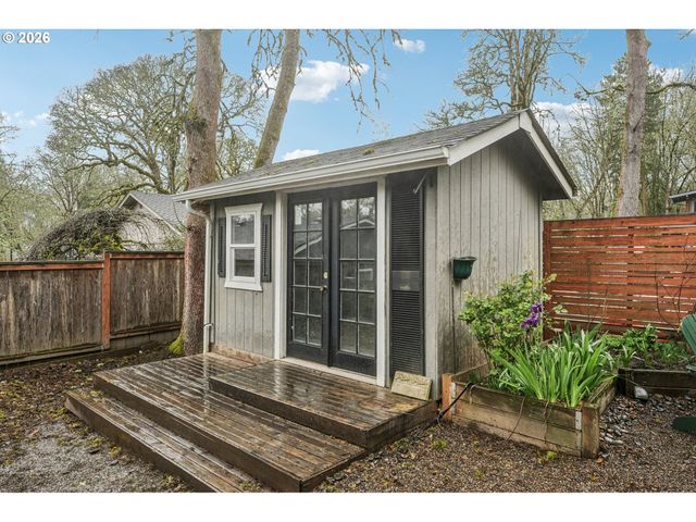 7670 Sw DANIELLE Ave, Beaverton, OR 97008