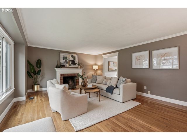 7670 Sw DANIELLE Ave, Beaverton, OR 97008