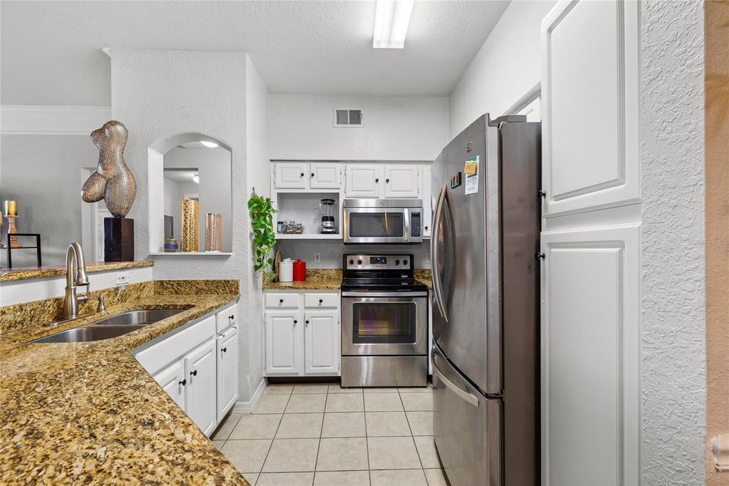 Image 13 of property listing at 3480 SOHO STREET 201, Orlando, FL 32835