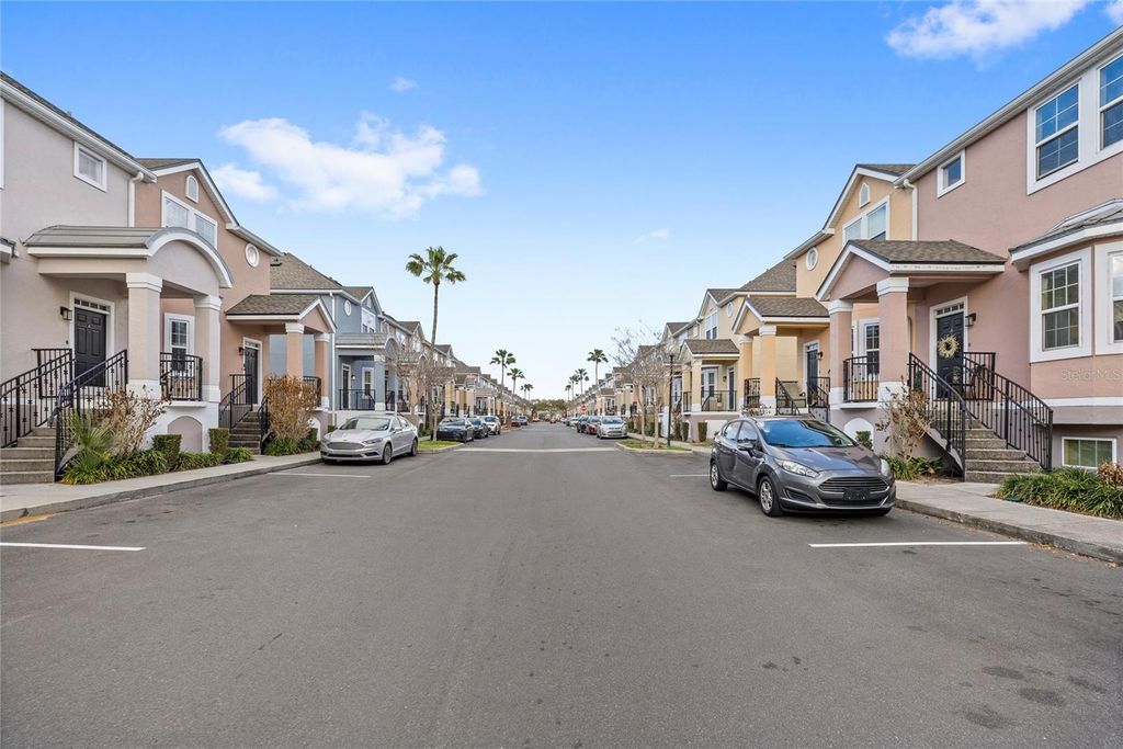 Image 41 of property listing at 3480 SOHO STREET 201, Orlando, FL 32835