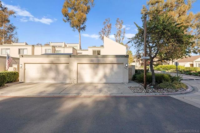 9951 Caminito Chirmolla, San Diego, CA 92131