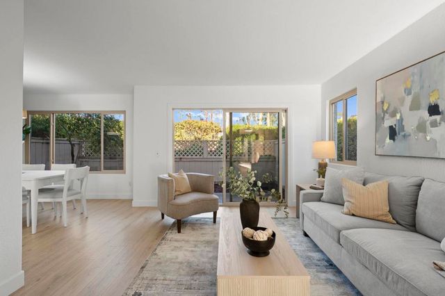 9951 Caminito Chirmolla, San Diego, CA 92131