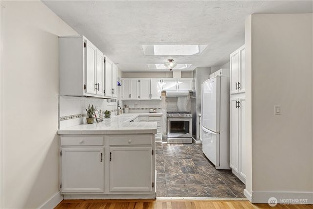 21718 88th Avenue W, Edmonds, WA 98026