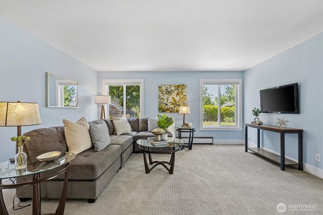 21718 88th Avenue W, Edmonds, WA 98026