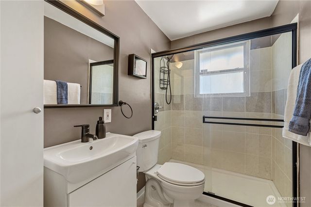 21718 88th Avenue W, Edmonds, WA 98026