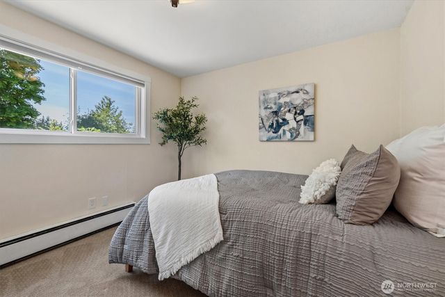 21718 88th Avenue W, Edmonds, WA 98026