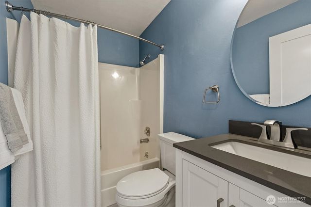 21718 88th Avenue W, Edmonds, WA 98026