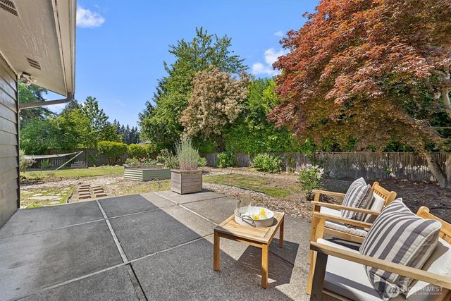 21718 88th Avenue W, Edmonds, WA 98026