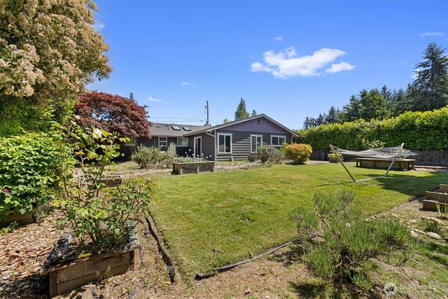 21718 88th Avenue W, Edmonds, WA 98026
