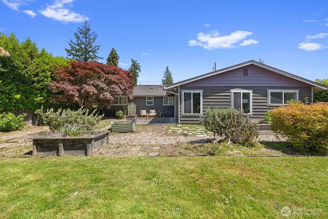 21718 88th Avenue W, Edmonds, WA 98026