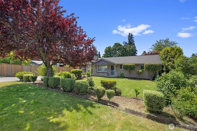 21718 88th Avenue W, Edmonds, WA 98026