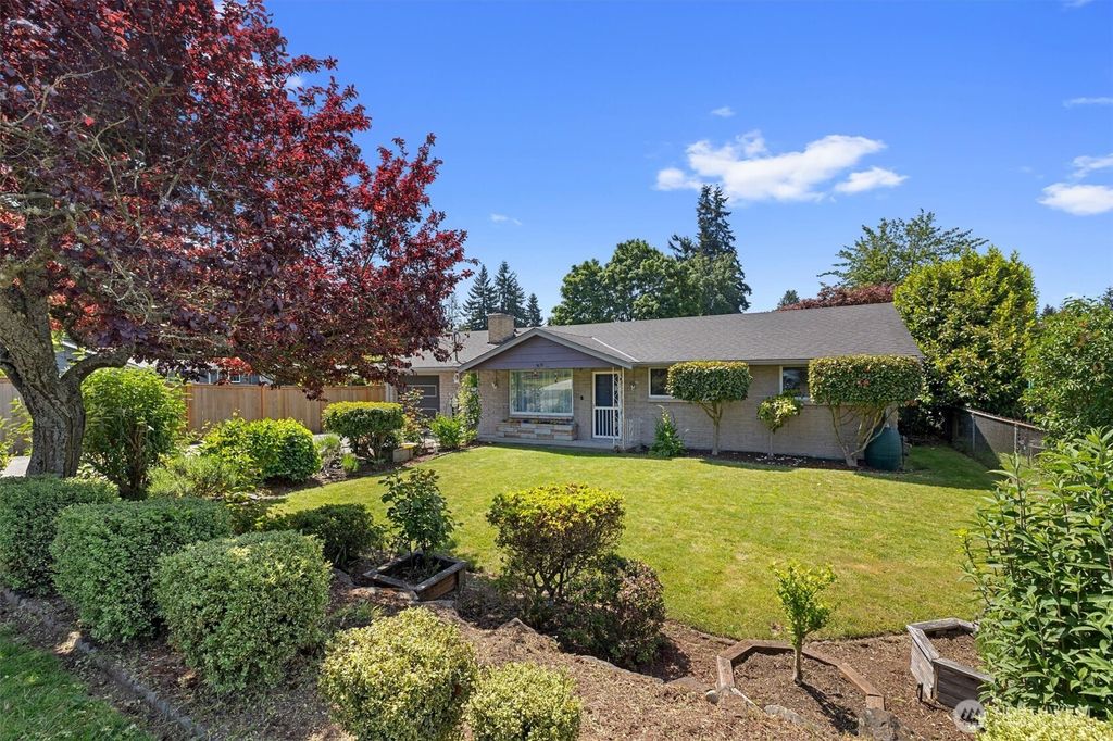21718 88th Avenue W, Edmonds, WA 98026