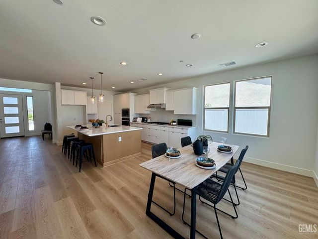 14604 Rutherford Park Avenue, Bakersfield, CA 93311