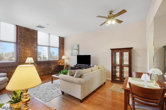 240 Main St 305, Little Falls Twp., NJ 07424