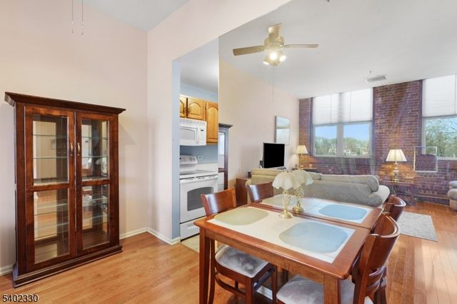 240 Main St 305, Little Falls Twp., NJ 07424