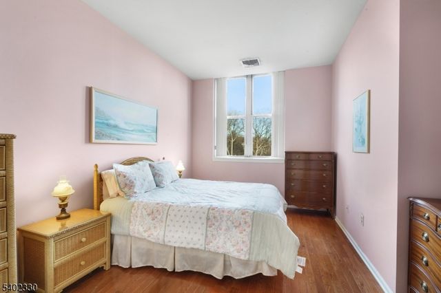 240 Main St 305, Little Falls Twp., NJ 07424