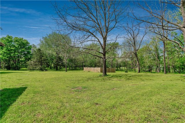 147 Abbey Lane, Fayetteville, AR 72703