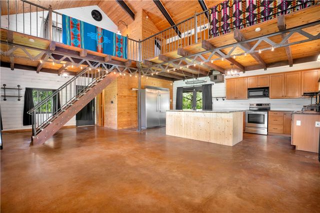 147 Abbey Lane, Fayetteville, AR 72703