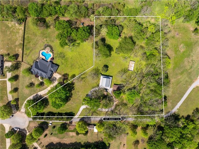 147 Abbey Lane, Fayetteville, AR 72703