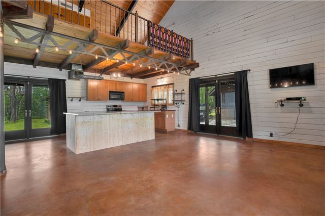 147 Abbey Lane, Fayetteville, AR 72703