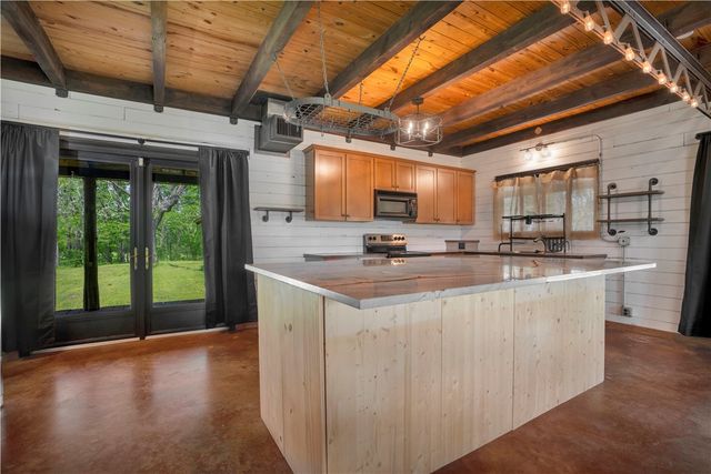 147 Abbey Lane, Fayetteville, AR 72703