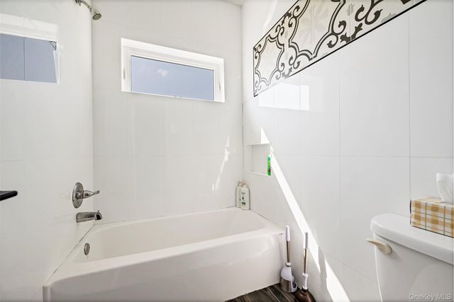 31 Walnut Ridge Lane, Bloomingburg, NY 12721