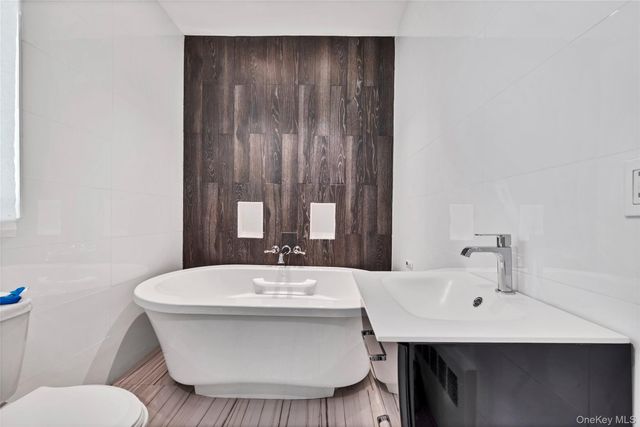 31 Walnut Ridge Lane, Bloomingburg, NY 12721