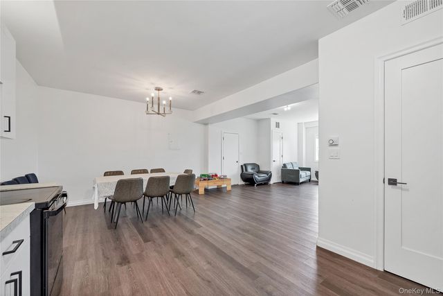 31 Walnut Ridge Lane, Bloomingburg, NY 12721