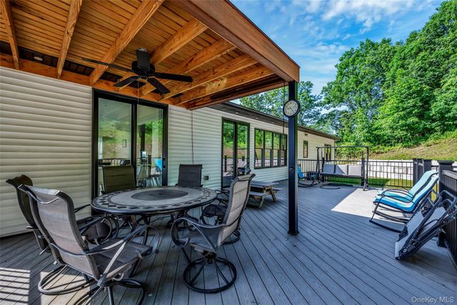 31 Walnut Ridge Lane, Bloomingburg, NY 12721