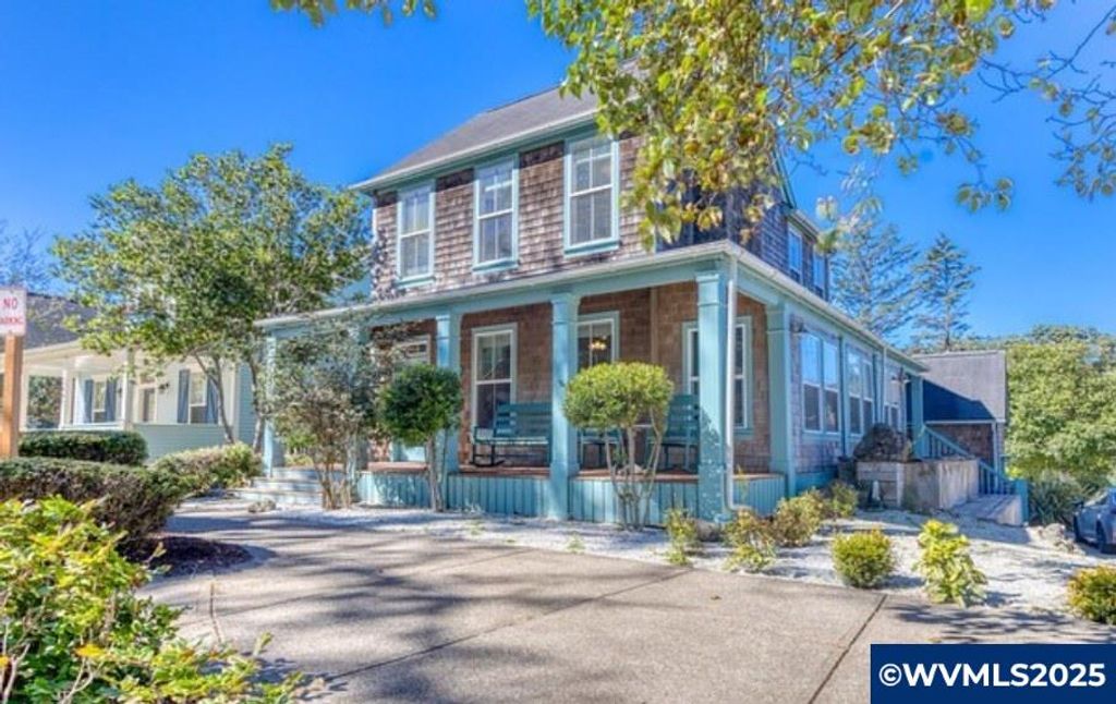 Image 1 of property listing at 2685 SW Beach Av, Lincoln City, OR 97367